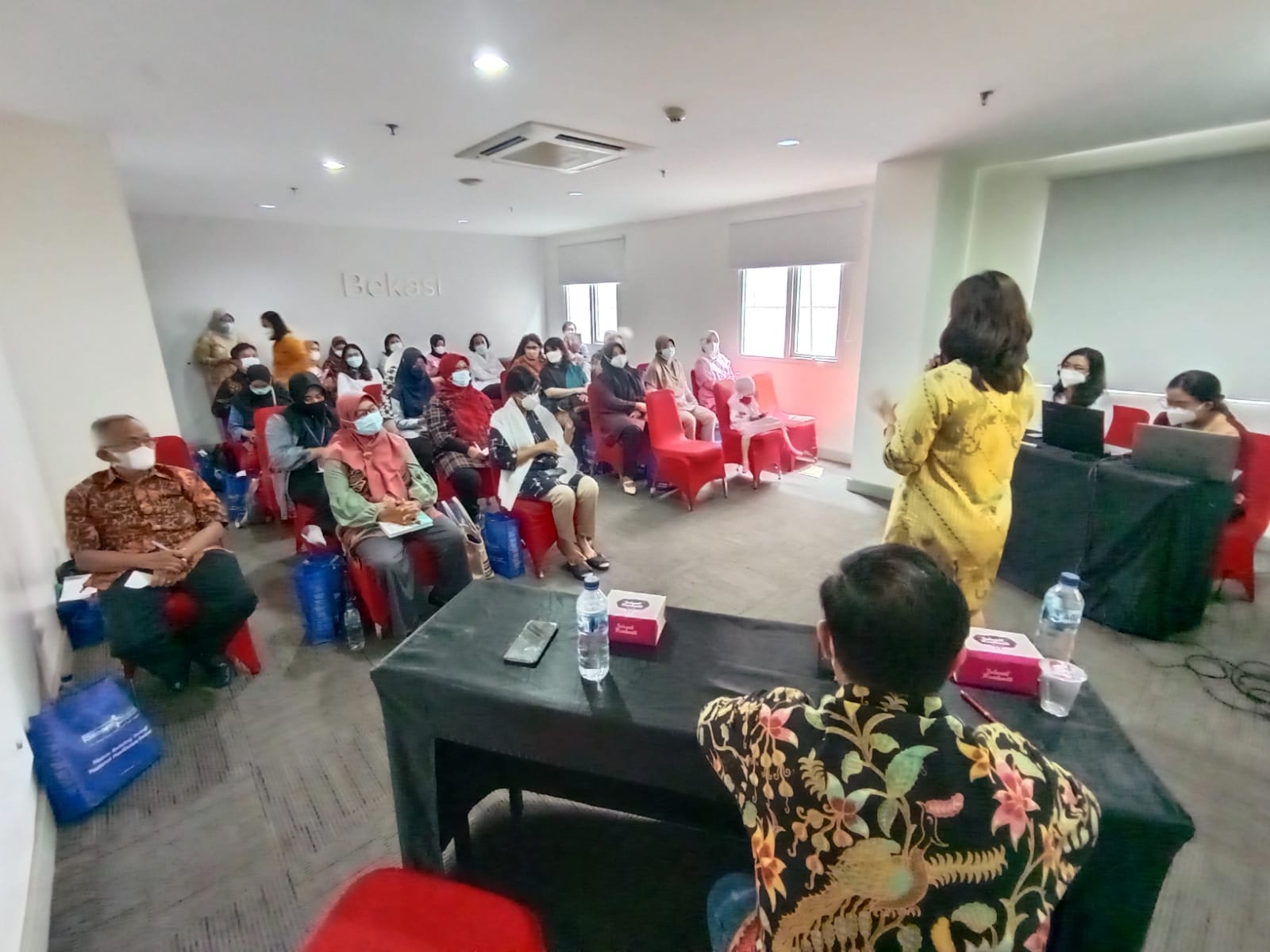 Acara peluncuran Program 'Golden Care' di Siloam Hospitals Bekasi Timur yang juga diisi seminar seputar kesehatan lansia.  