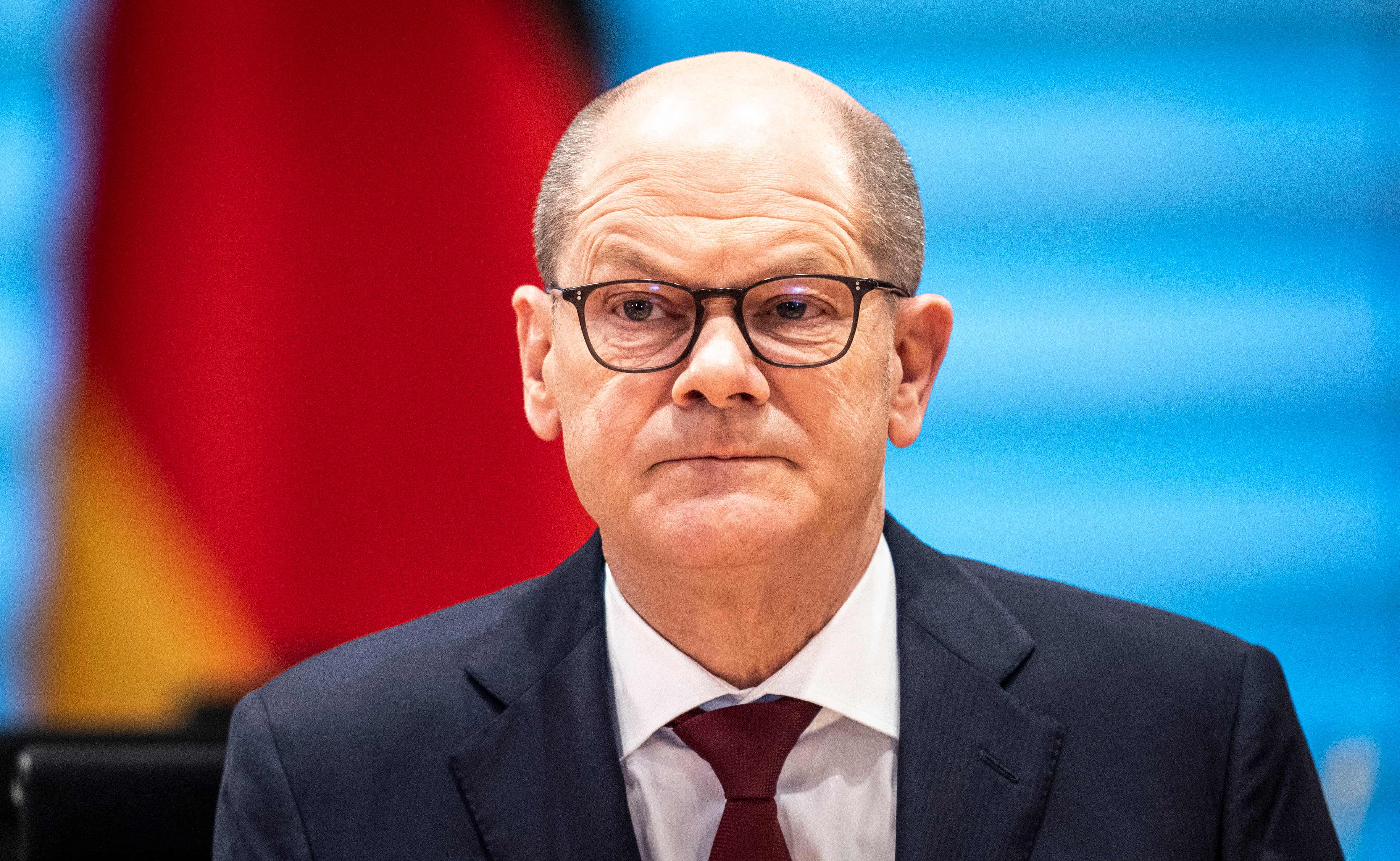 Kanselir Jerman Olaf Scholz menghadiri pertemuan kabinet di Berlin, Jerman, Senin (7/3). 