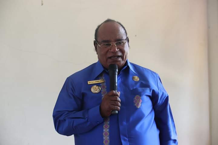 WALI Kota Sorong, Drs. Ec. Lambert Jitmau, M.M
