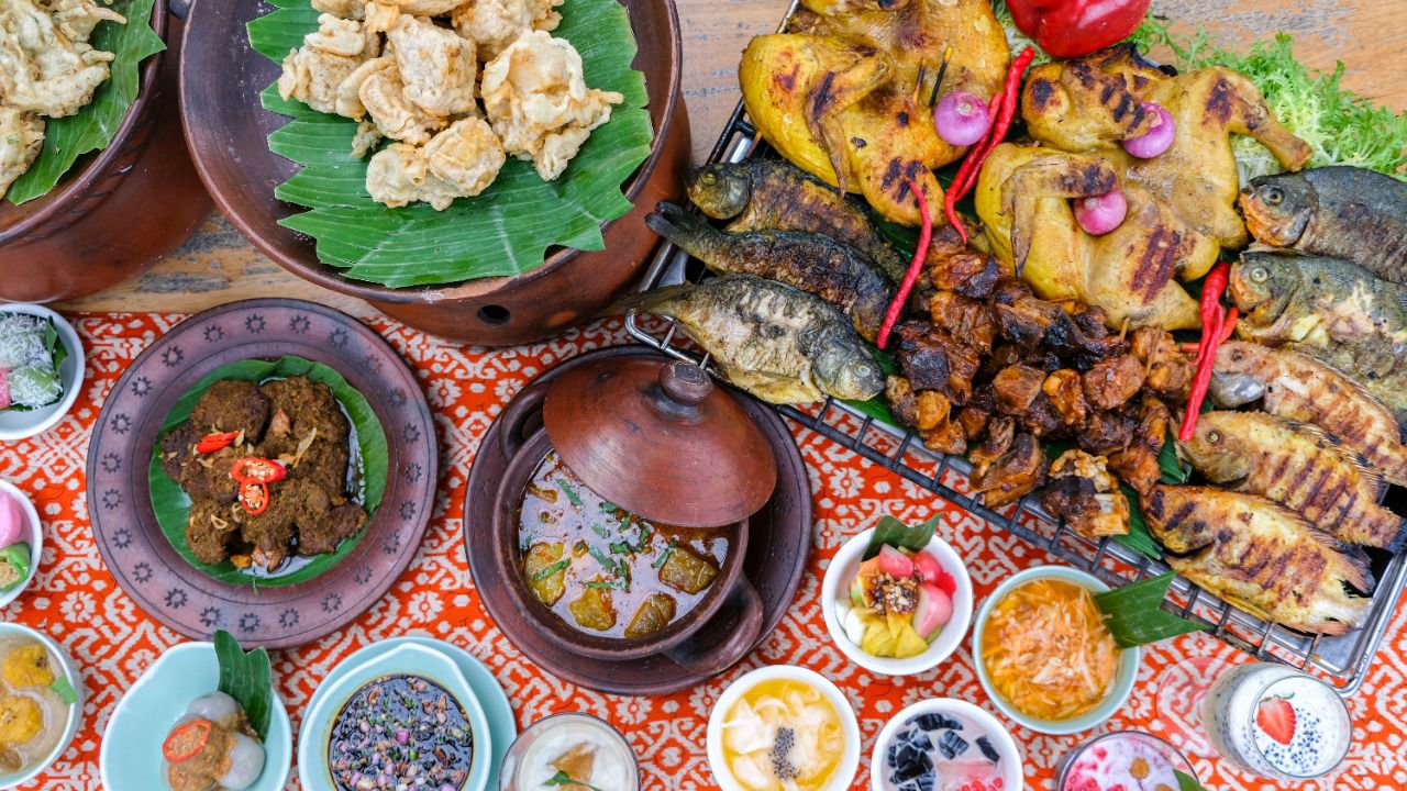 Sajian kuliner  Harris Hotels & Conventions Festival Citylink Bandung selama Ramadan