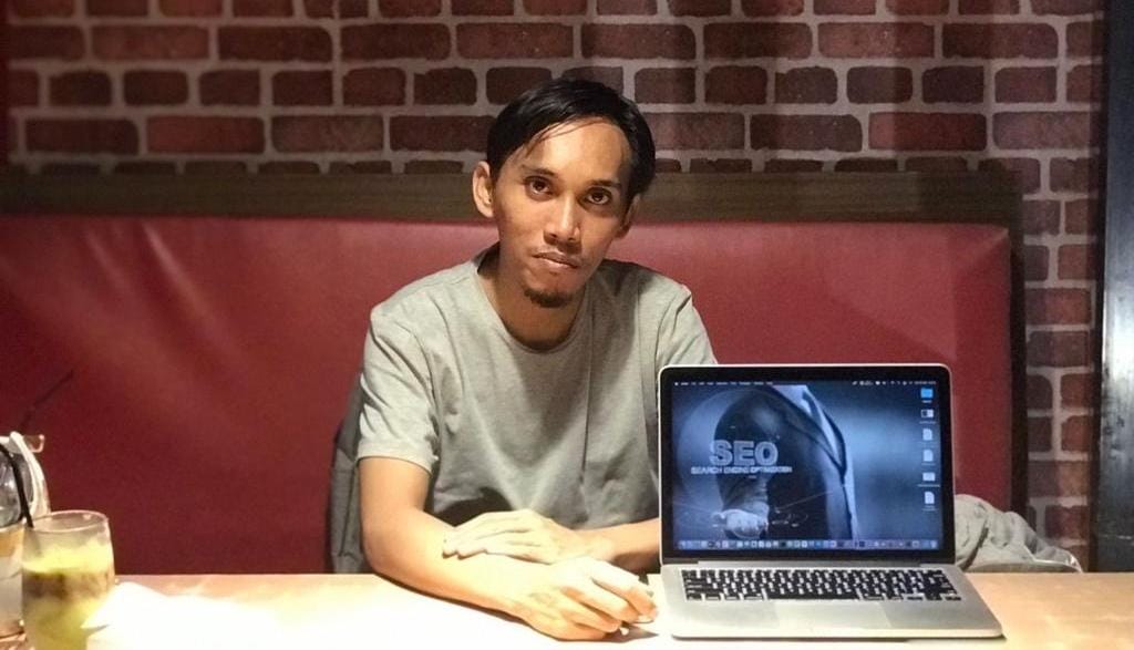 Pakar SEO dаn Prоgrаmеr dаrі Jаmbі, Marsuki. 