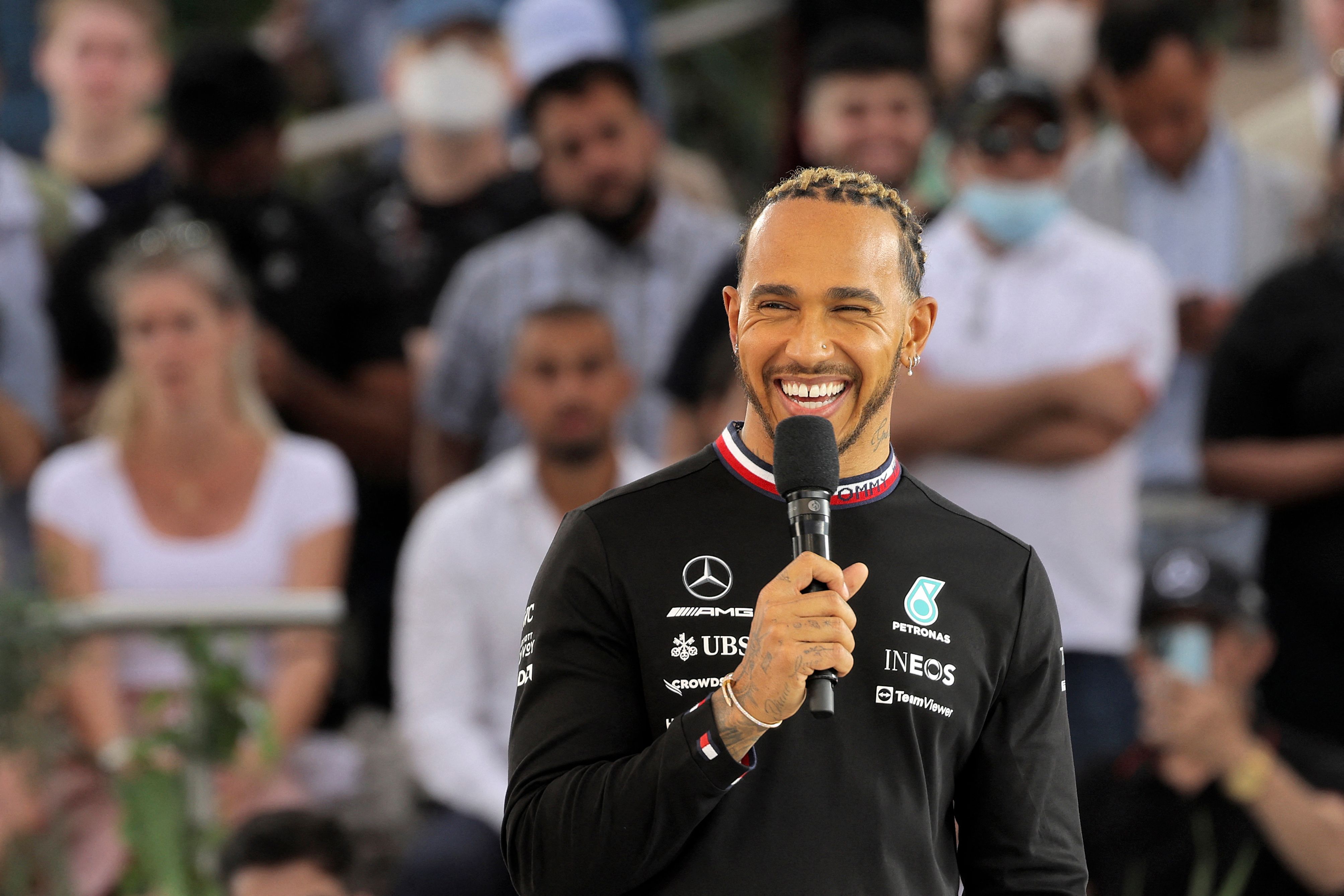 Pembalap tim F1 Mercedes Lweis Hamilton. 