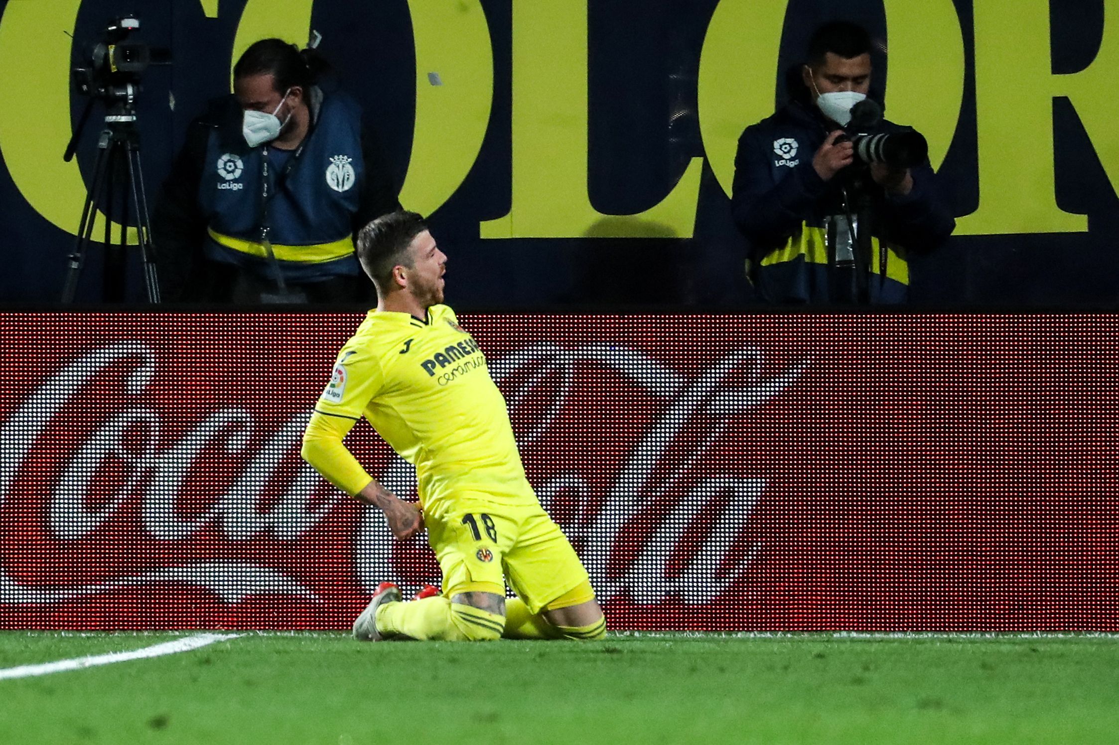 Bek Villarreal Alberto Moreno