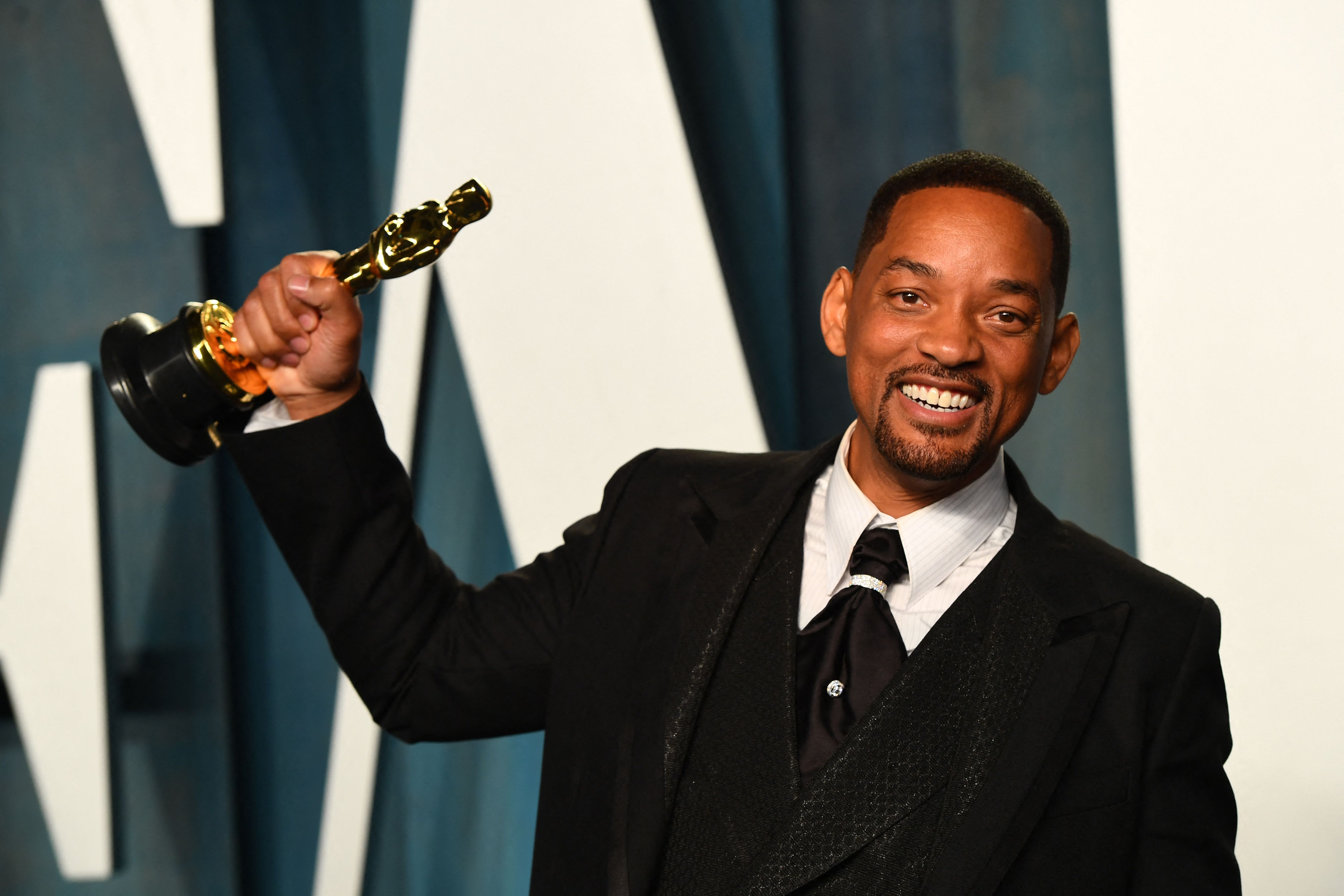 Will Smith Akhirnya Minta Maaf Kepada Chris Rock