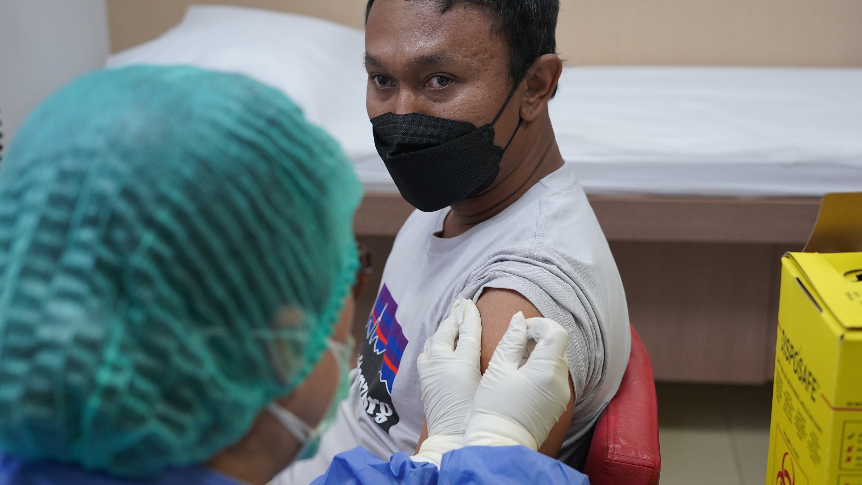 Tekan Penyebaran Covid-19, RS Premier Bintaro Gelar Vaksinasi Booster 