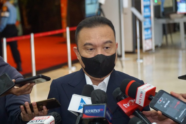 Wakil Ketua DPR RI Koordinator Bidang Ekonomi dan Keuangan (Korekku) Sufmi Dasco Ahmad saat ditemui awak media di Gedung Nusantara III.