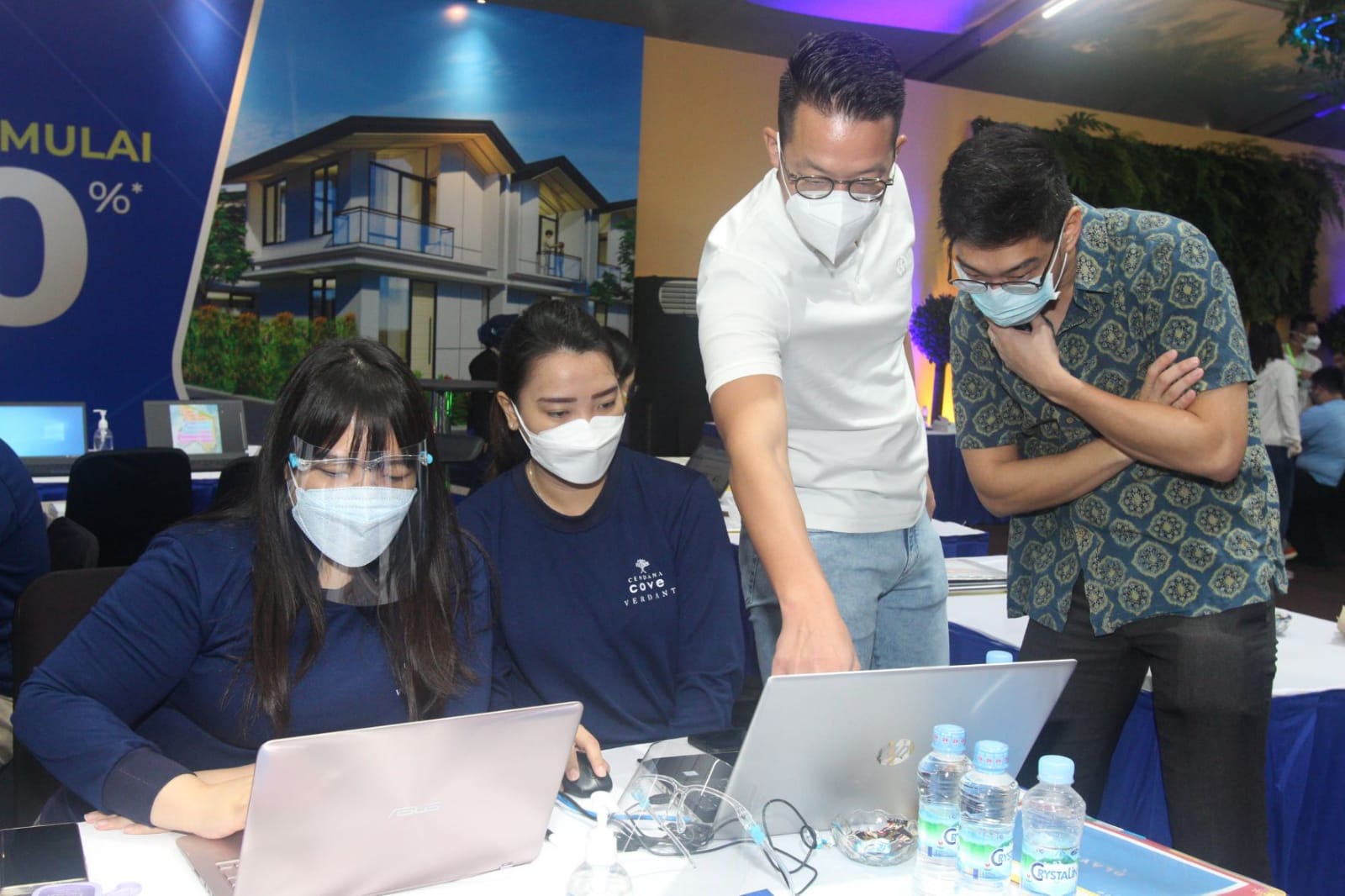 CEO LPKR John Riady meninjau persiapan acara Pemilihan Unit Cendana Cove Verdant, Sabtu (12/2), yang merupakan proyek terbaru tahun ini.