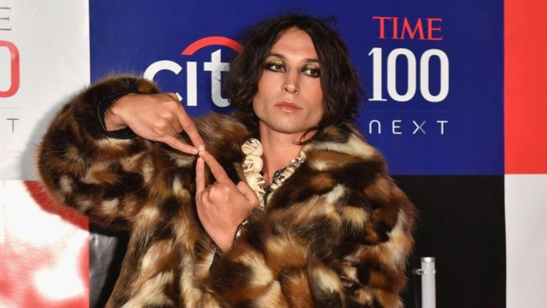 Usai Bebas dengan Jaminan, Ezra Miller Kembali Ditahan Polisi