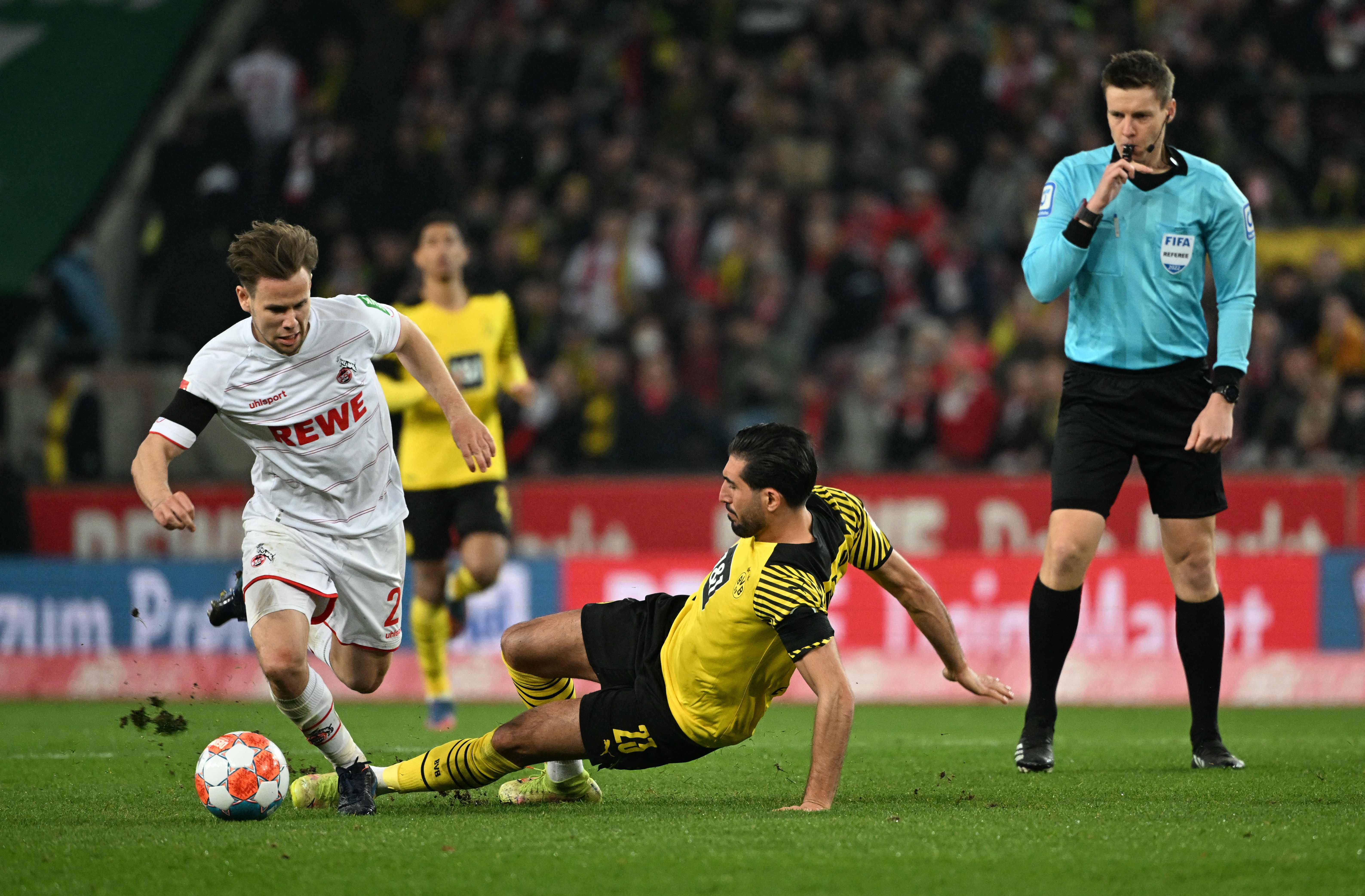 Laga Bundesliga antara Cologne dan Borussia Dortmund