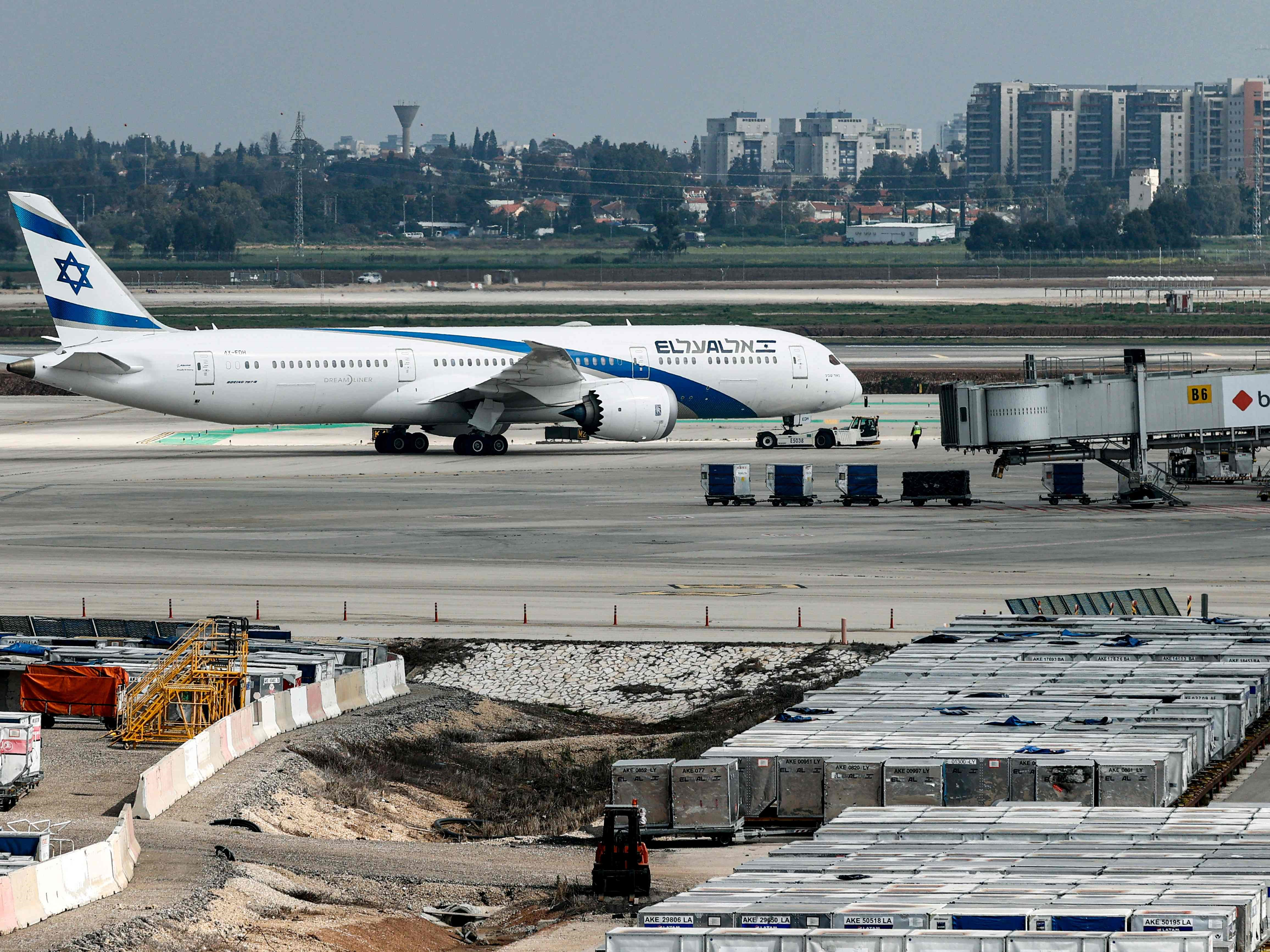 Israel Jamin Maskapai yang Terbang ke Rusia meskipun Ada Sanksi