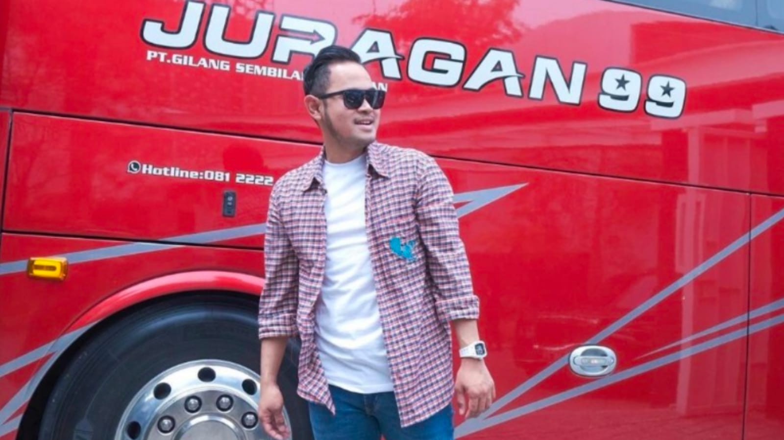 CEO Ms Glow Gilang Widya Pramana