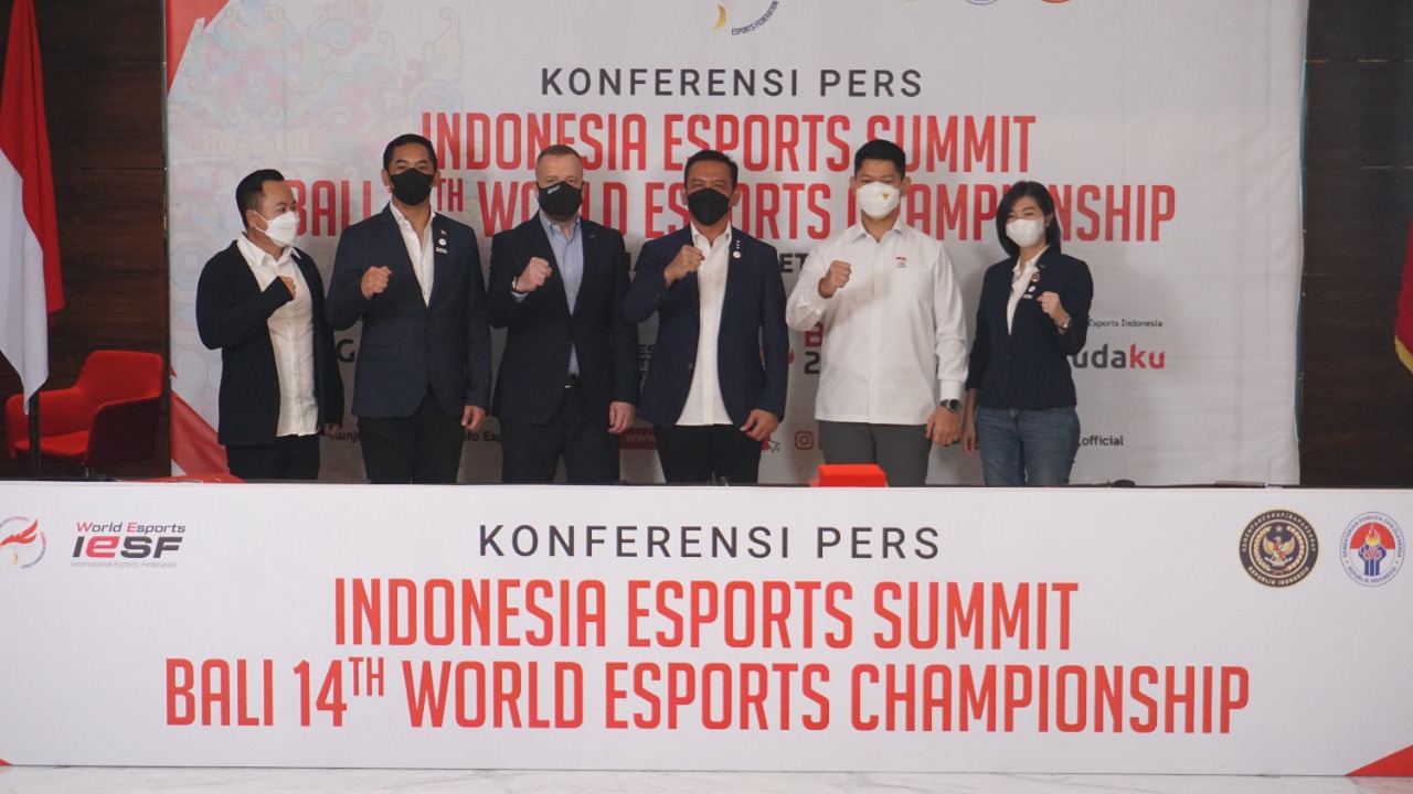 Konferensi pers terkait rendana penyelenggaraan Kejuaraan Dunia Esports yang akan diadakan di Bali, November mendatang.
