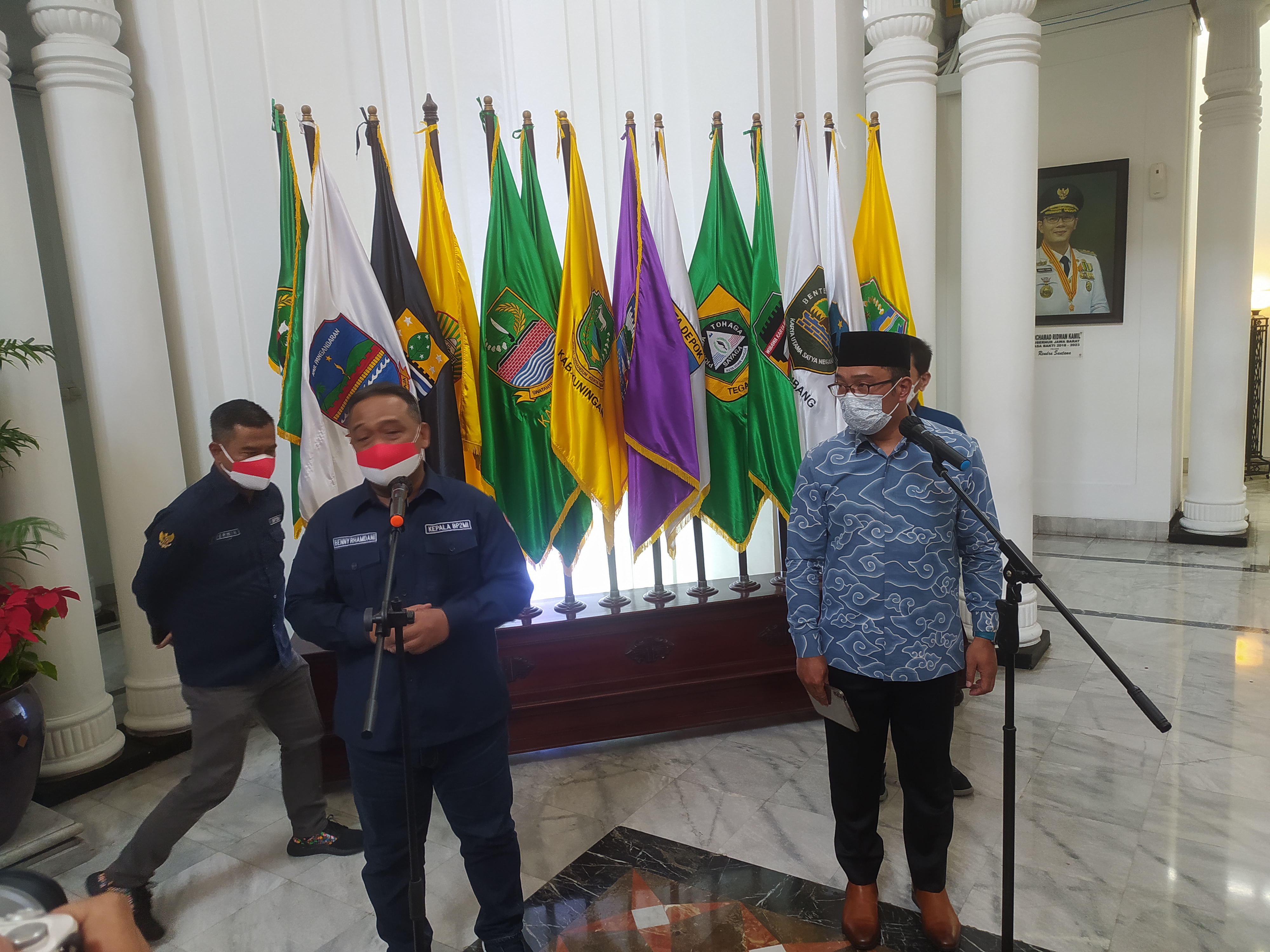  Kepala Badan Pelindungan Pekerja Migran Indonesia (BP2MI) Benny Rhamdani dan Gubernur Jawa Barat Ridwan Kamil