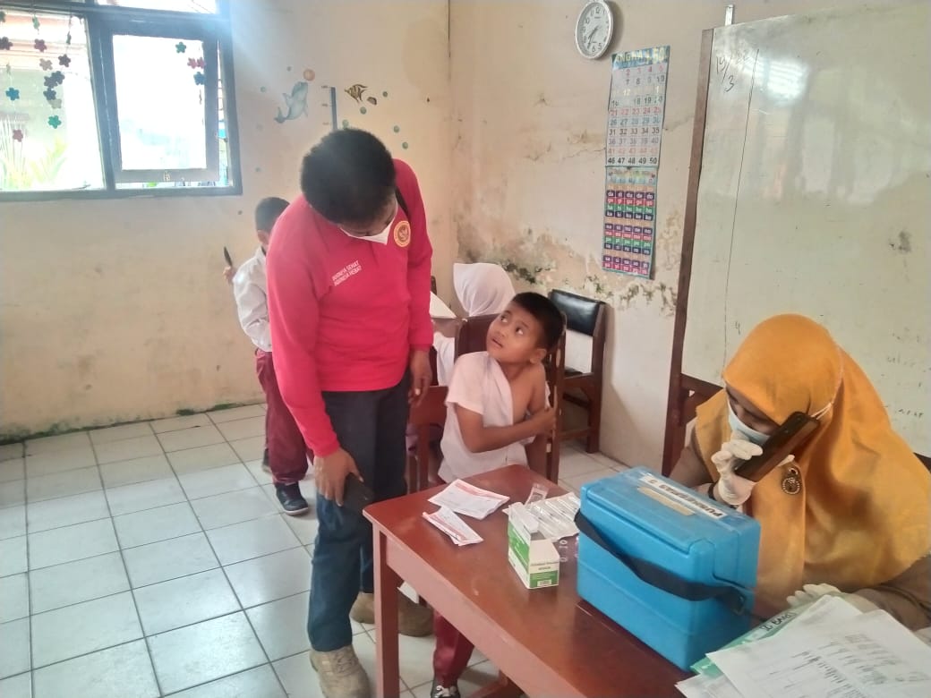 Binda Banten terus menggencarkan vaksinasi massal dengan sasaran anak-anak usia 6-11 tahun dan kalangan komorbid.