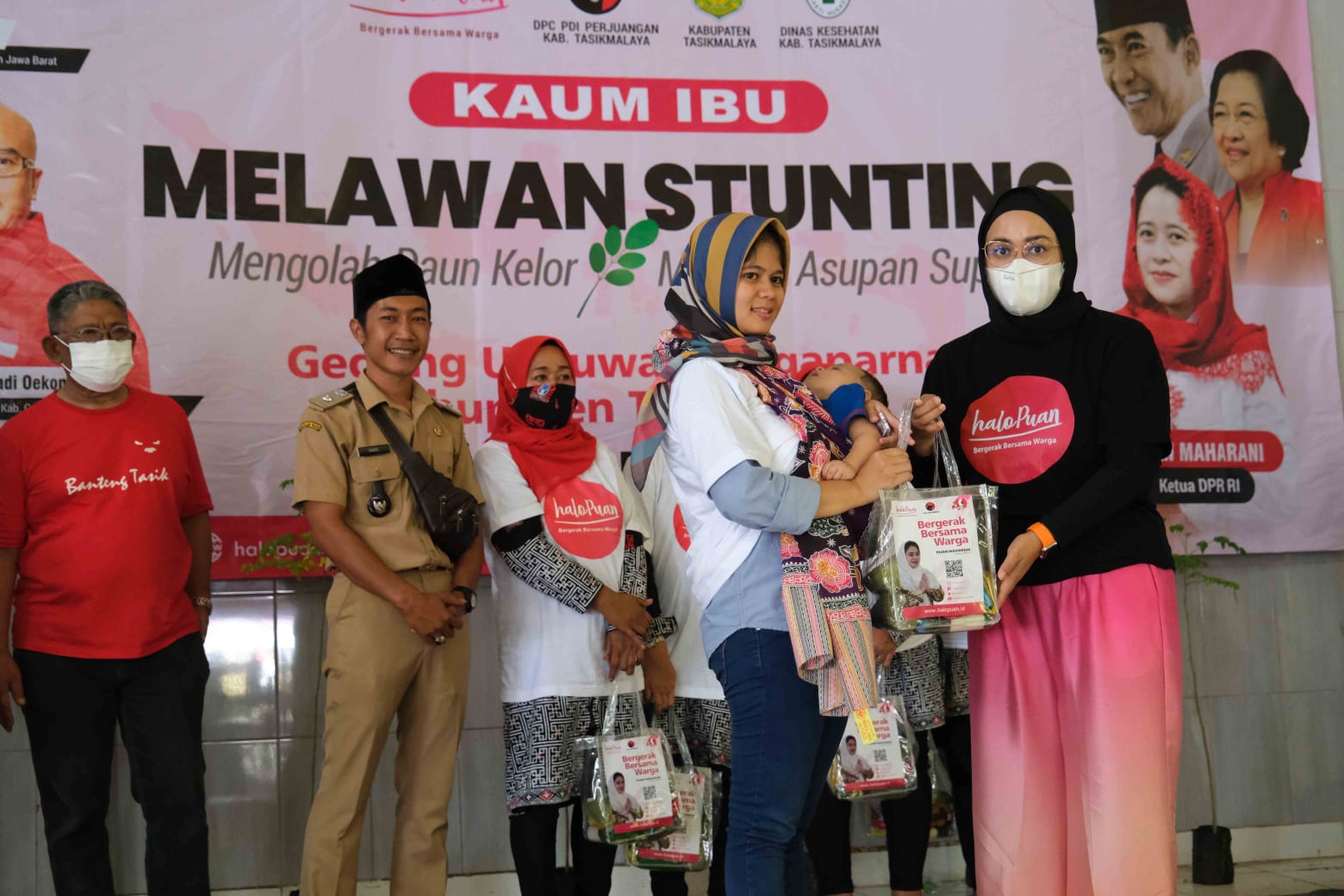 HaloPuan menggelar kegiatan “Gerakan Melawan Stunting” di Kabupaten Tasikmalaya, Jawa Barat.