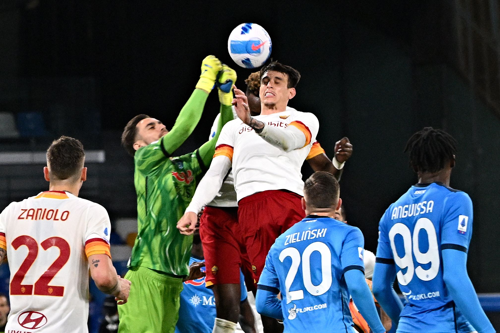 Laga Serie A antara Napoli dan AS Roma