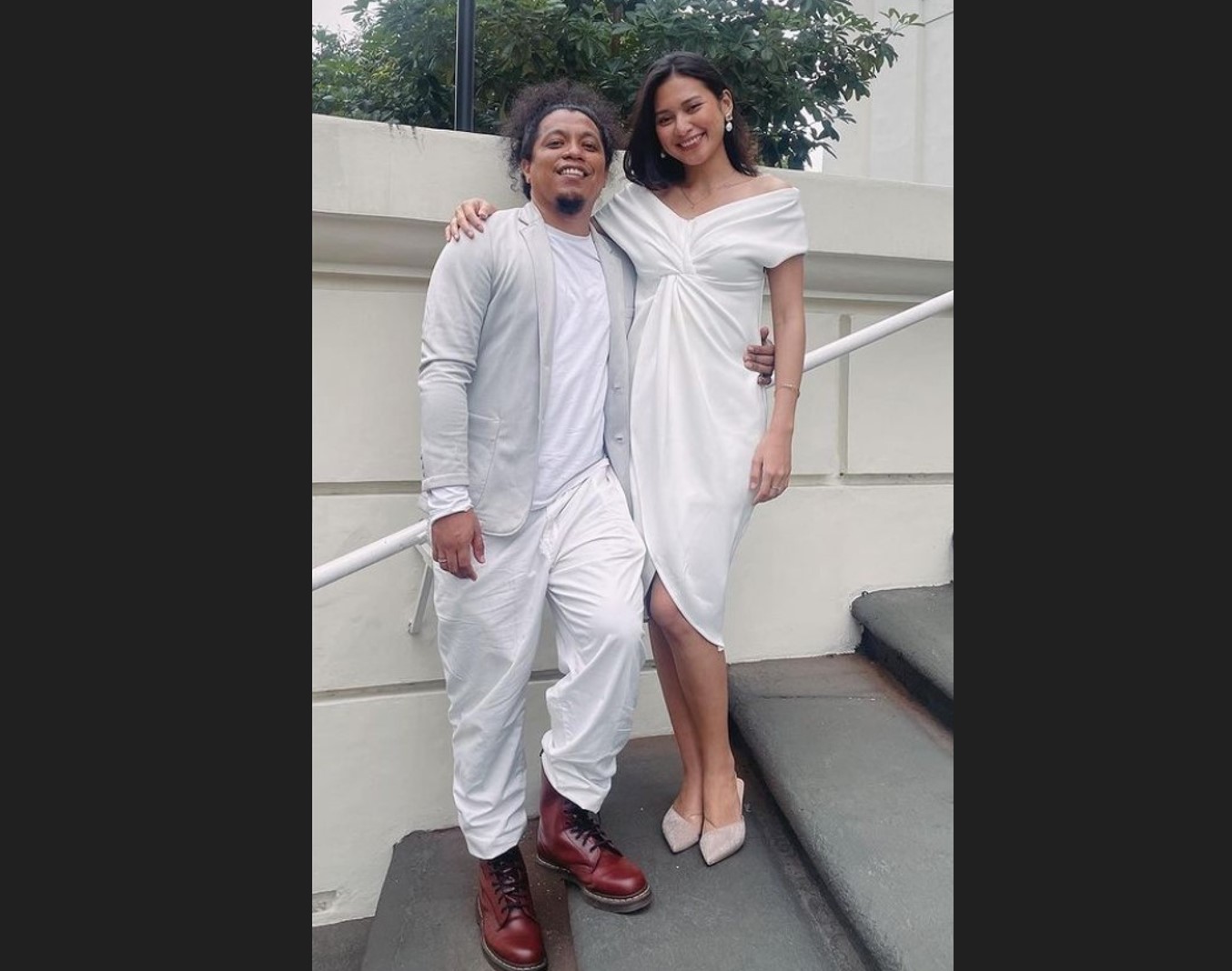 Psangan selebritas Arie Kriting dan Indah Permatasari