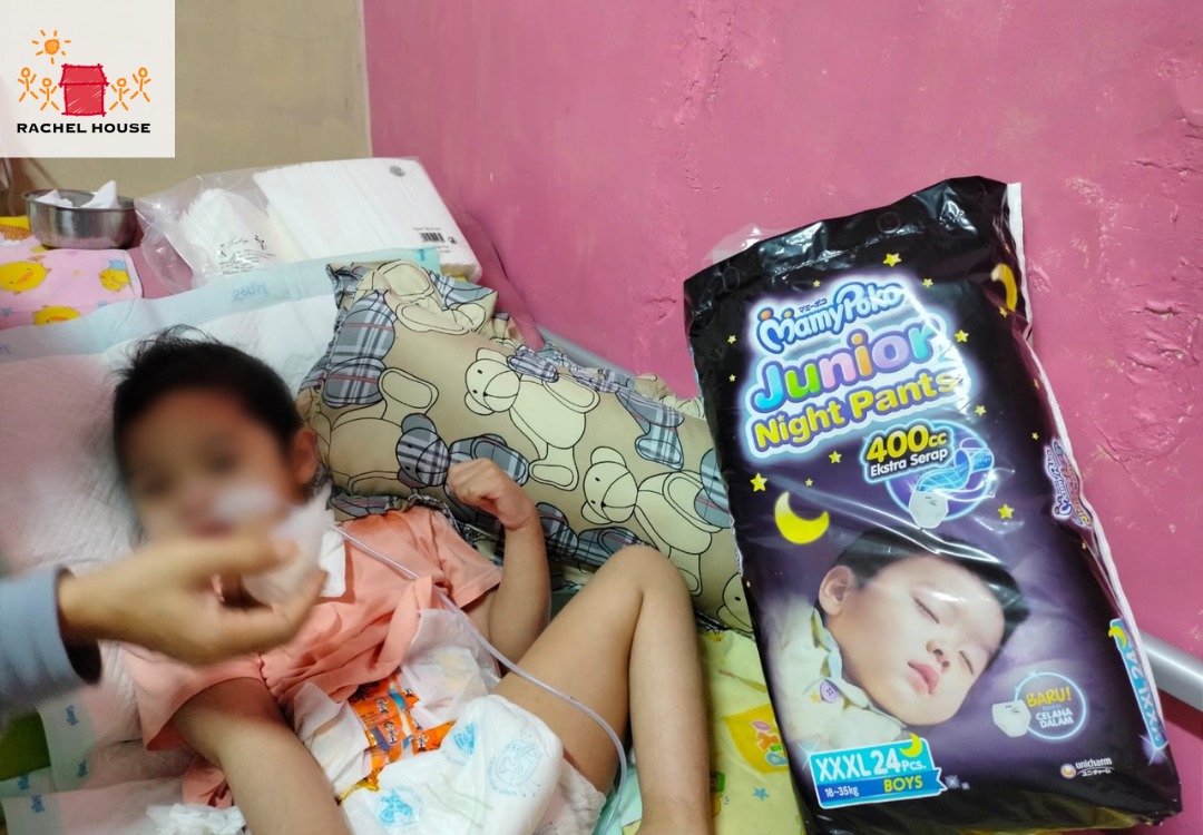 Bantu Perawatan Paliatif pada Pasien Kanker Anak Uni-Charm Donasikan Popok Bayi ke Rachel House