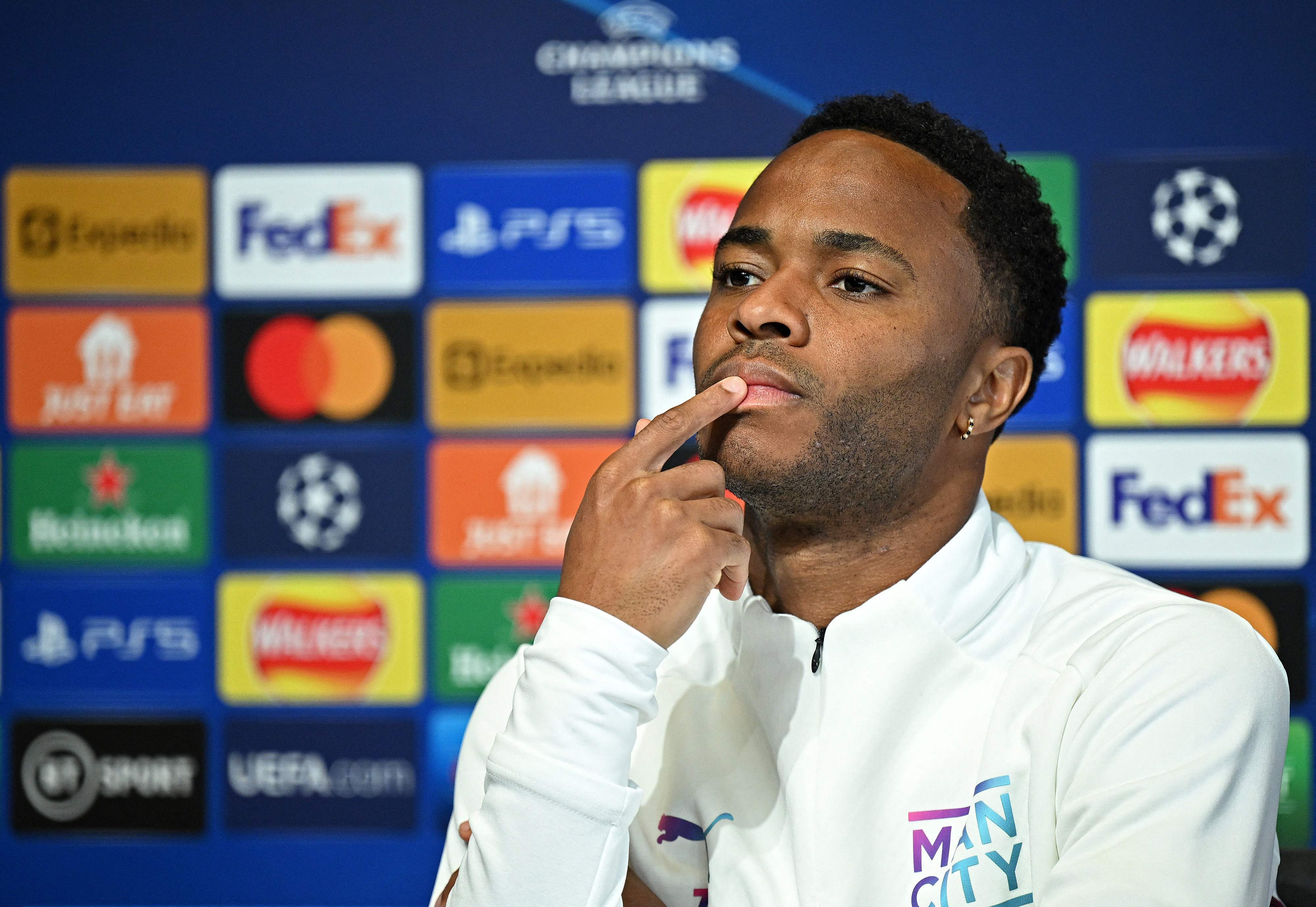 Gelandang Manchester City Raheem Sterling