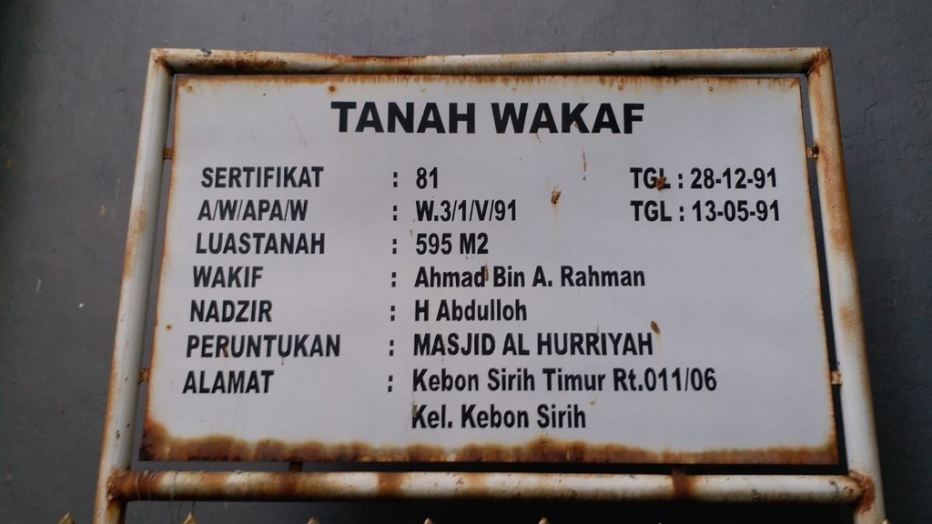 Plang Masjid Al Huriyyah, Kebon Sirih, Menteng Jakarta Pusat, sebelum dibongkar oleh PT GLD Property atau PT MNC Property Group. 