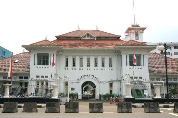 Geung Lembaga Bologi Molekuler Eijkman yang ditetapkan sebagai bangunan cagar budaya