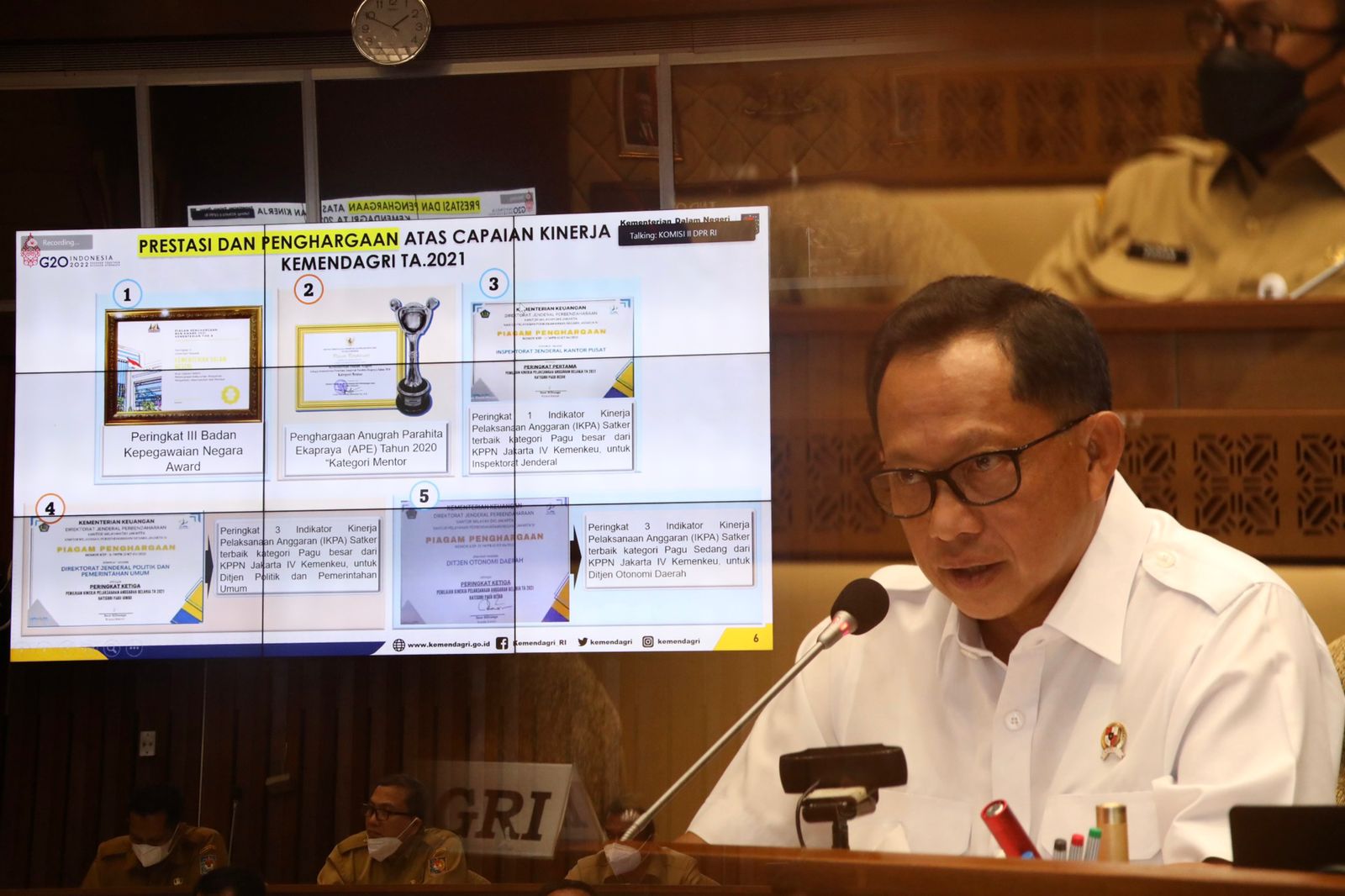 Mendagri Tito Karnavian di DPR 