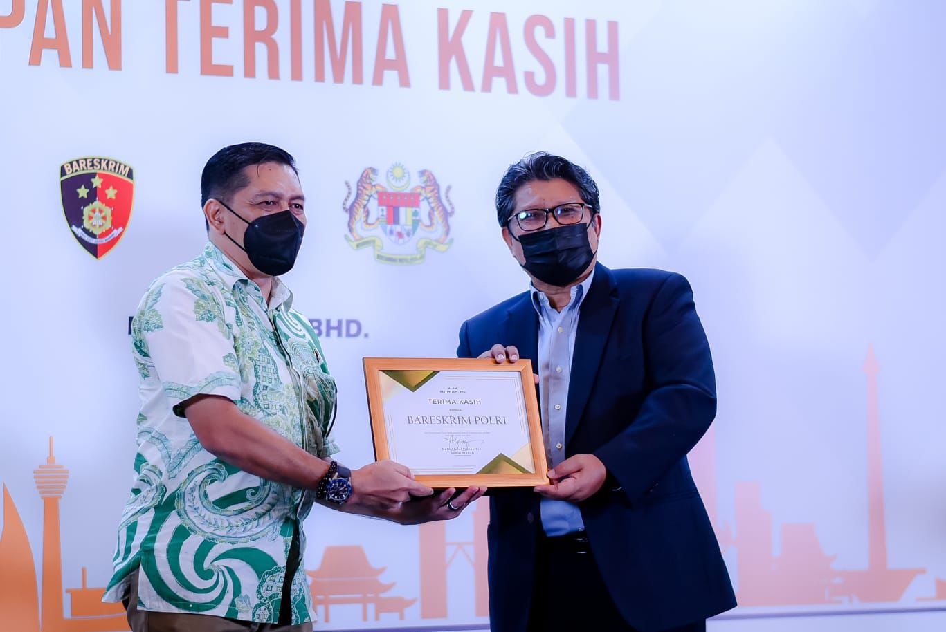 Penghargaan untuk Bareskrim Polri dari perusahaan Malaysia