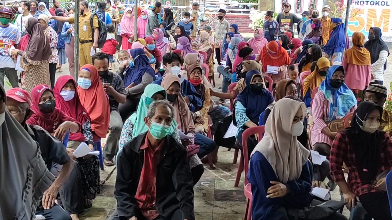 BINDA Jawa Tengah terus mempercepat vaksinasi Covid-19, mengejar sisa waktu jelang libur Lebaran. Sebanyak 32.000 dosis vaksin ditargetkan a