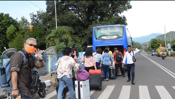 Rombongan Wisatawan Religi tiba di Flores Timur