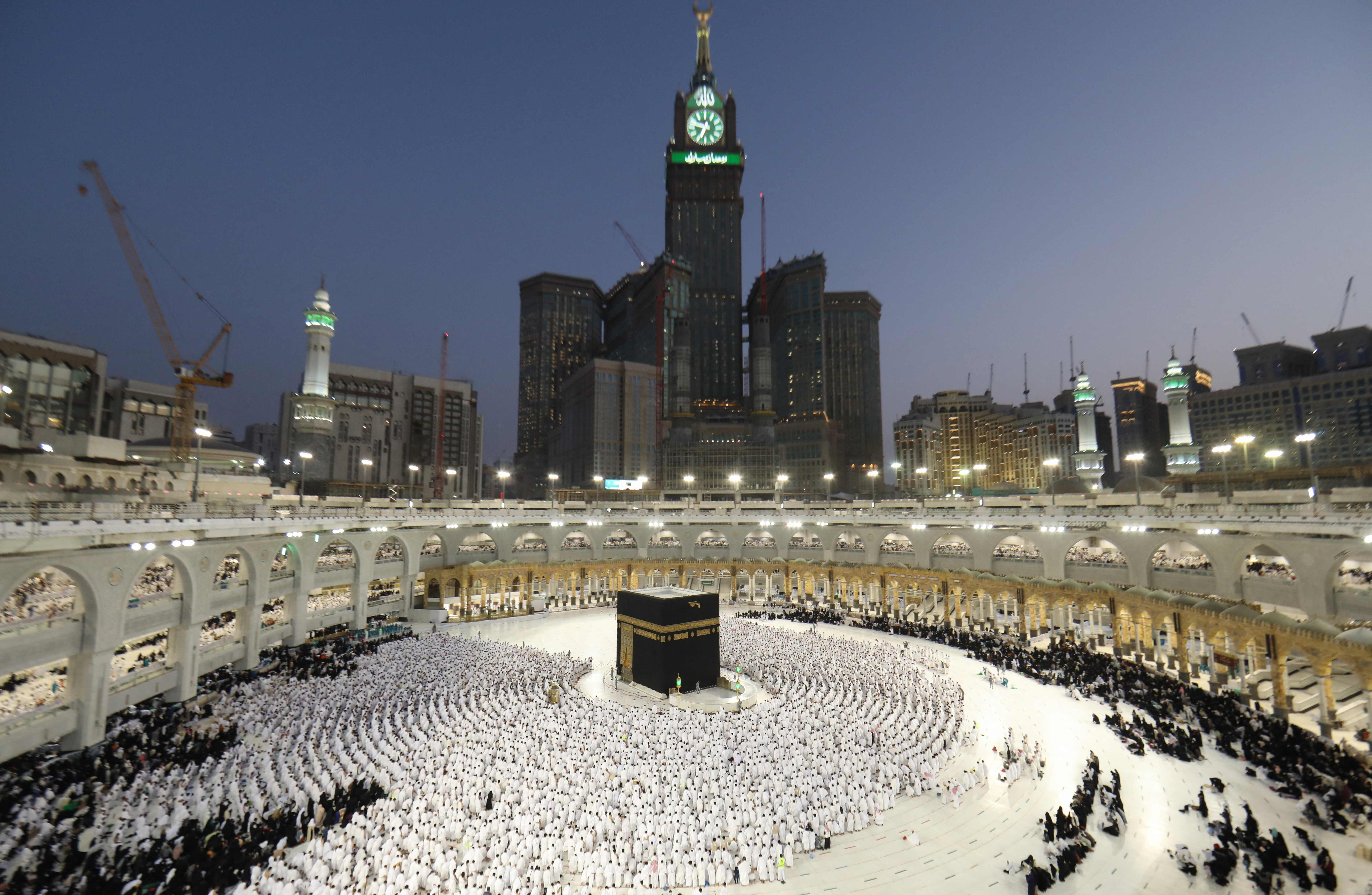 Suasana di komplek Masjidil Haram, Mekah, Arab Saudi.