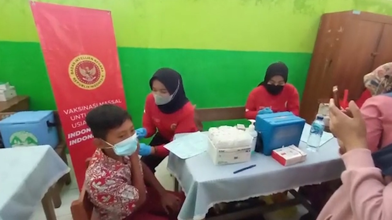 Percepatan Vaksinasi Dalam Sepekan BIN Mampu Suntik 194.500 Orang Di Jabar