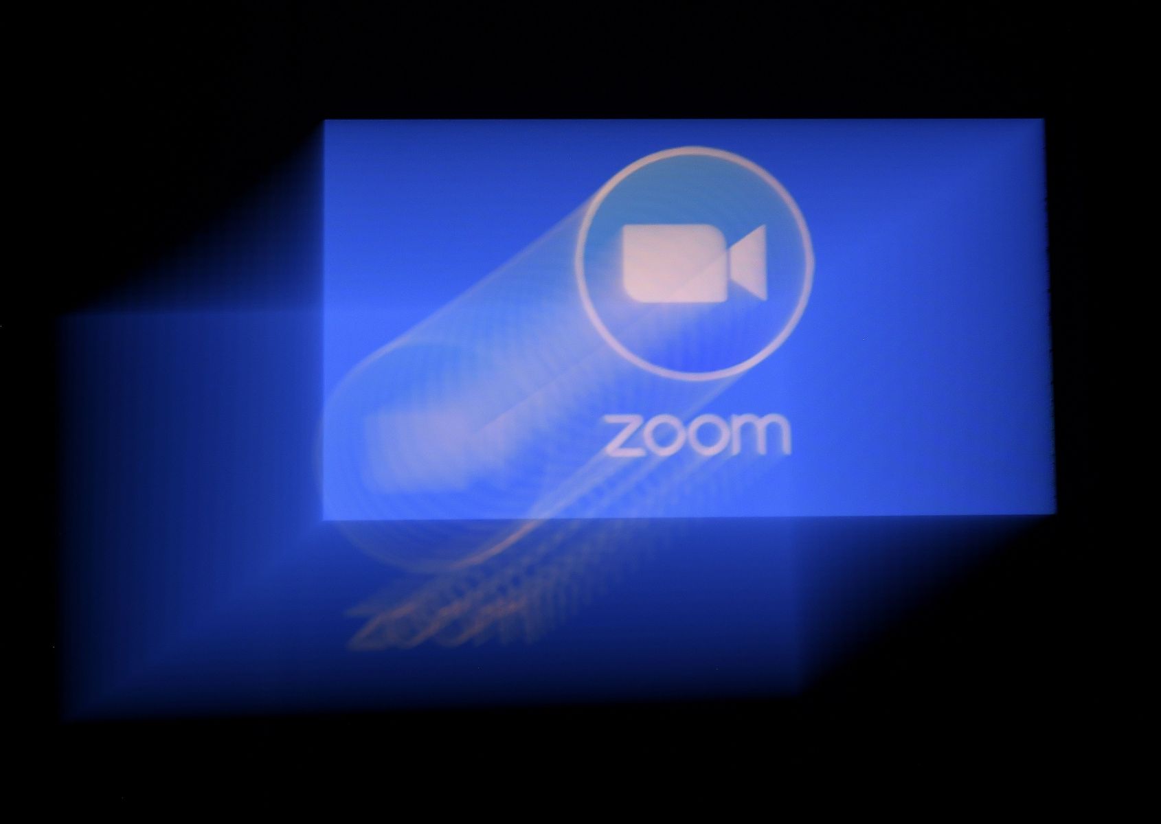 Logo aplikasi Zoom.  
