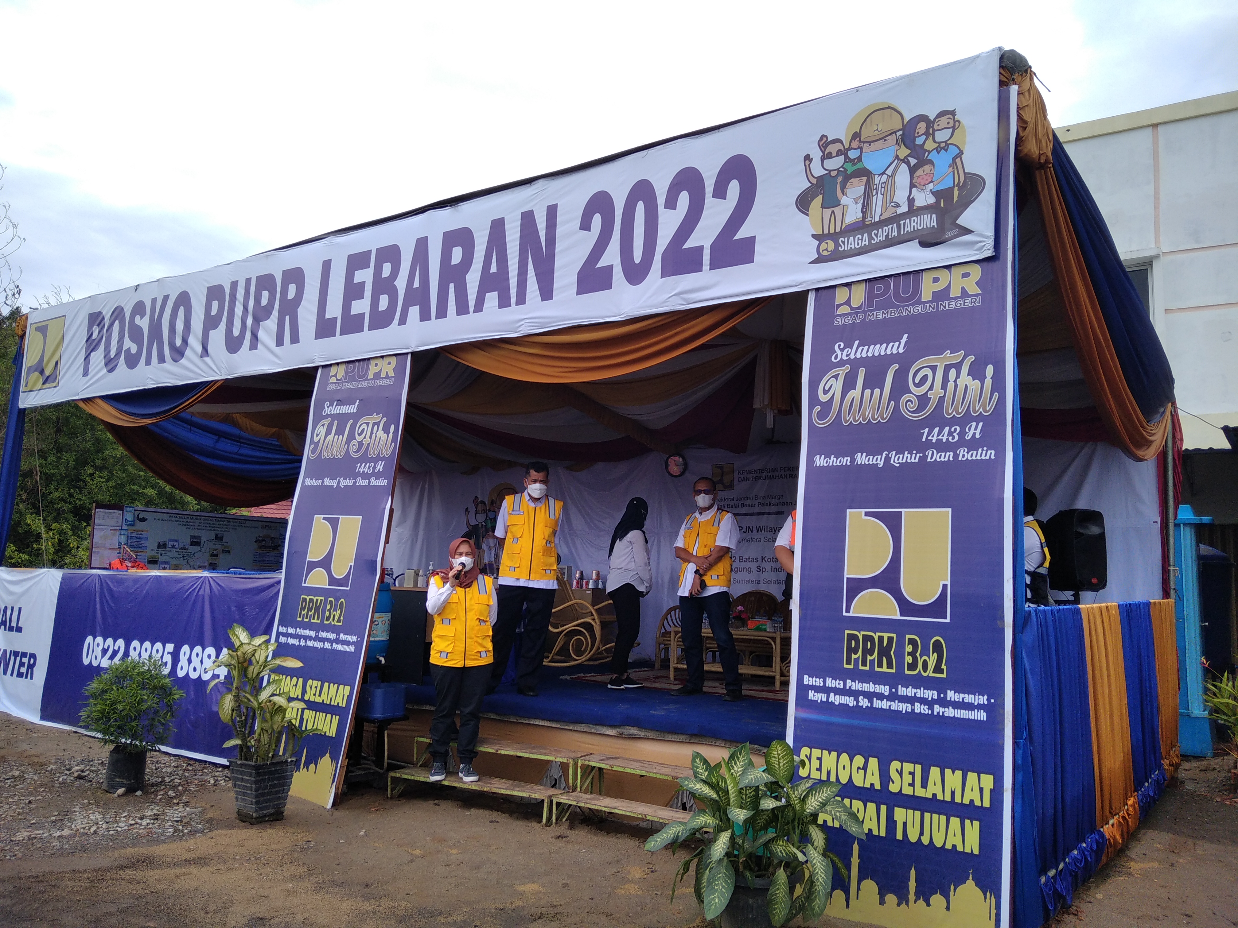 Kepala BBPJN Sumsel, Budiamin saat meninjau posko PUPR Lebaran 2022 di Indralaya, Kabupaten Ogan Ilir, Selasa (26/4).