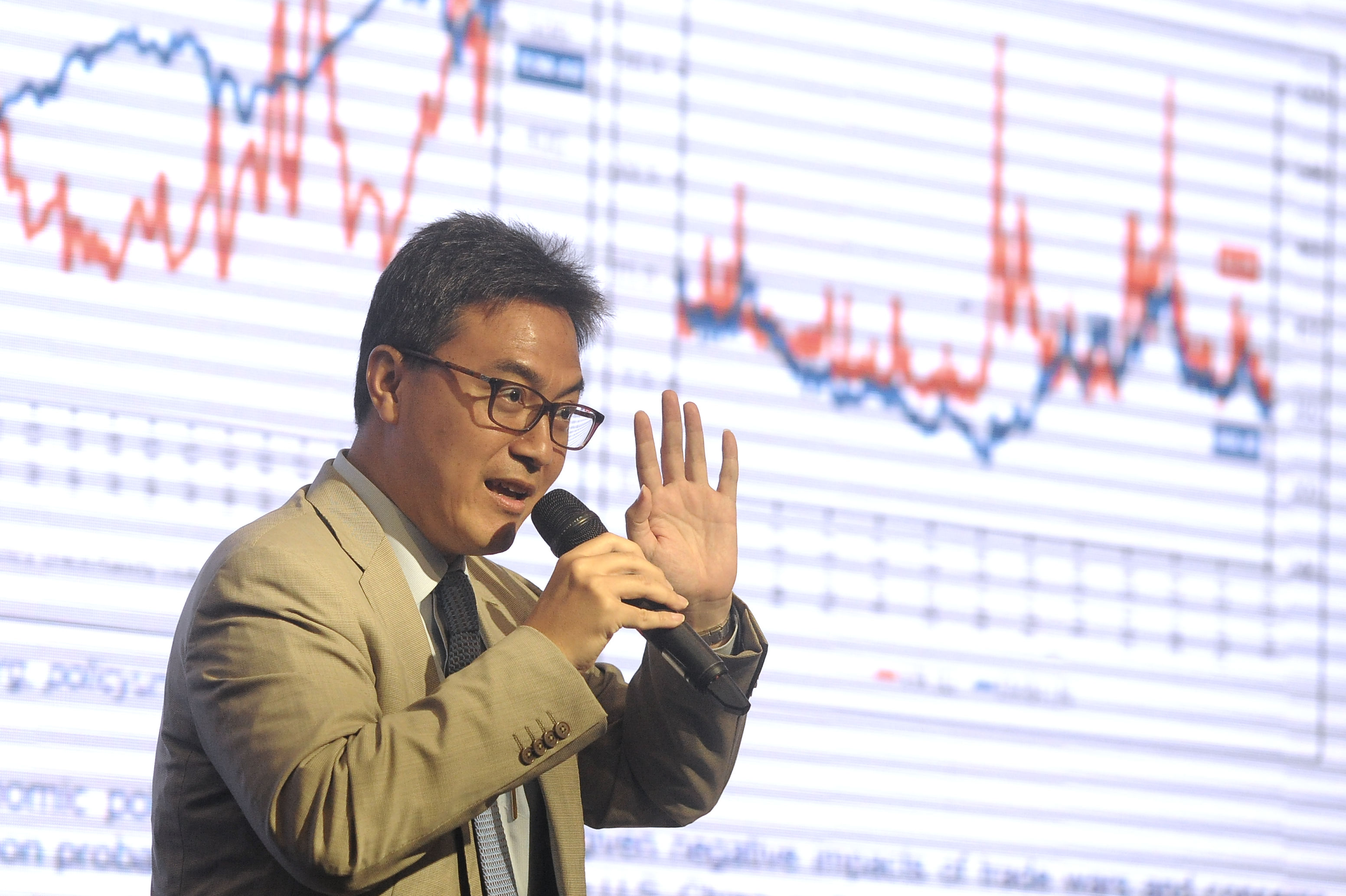 Komisaris IFG Fauzi Ichsan yang juga maju sebagai calon Anggota Komisioner OJK