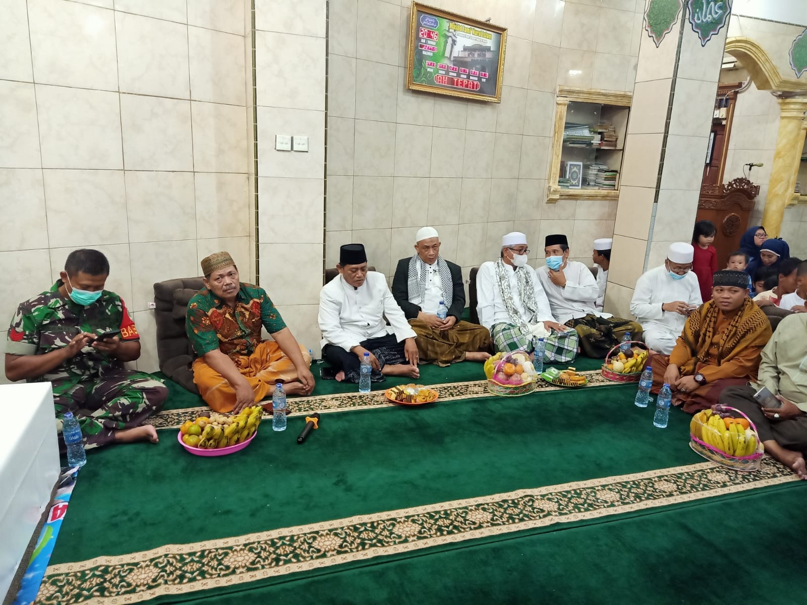 DKM Masjid Nurul Islam, Grogol menggelar Isra Mi’raj Nabi Muhammad SAW 1443 H sekaligus munggahan dalam rangka menyambut Bulan Suc