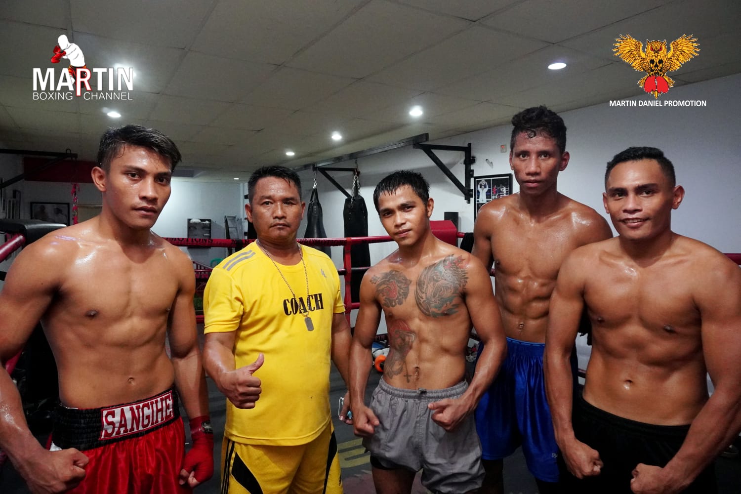 Petinju Indonesia Jufri Kakauhe dan Aser Kewas Tuama berlatih jelang Bali Big Fight