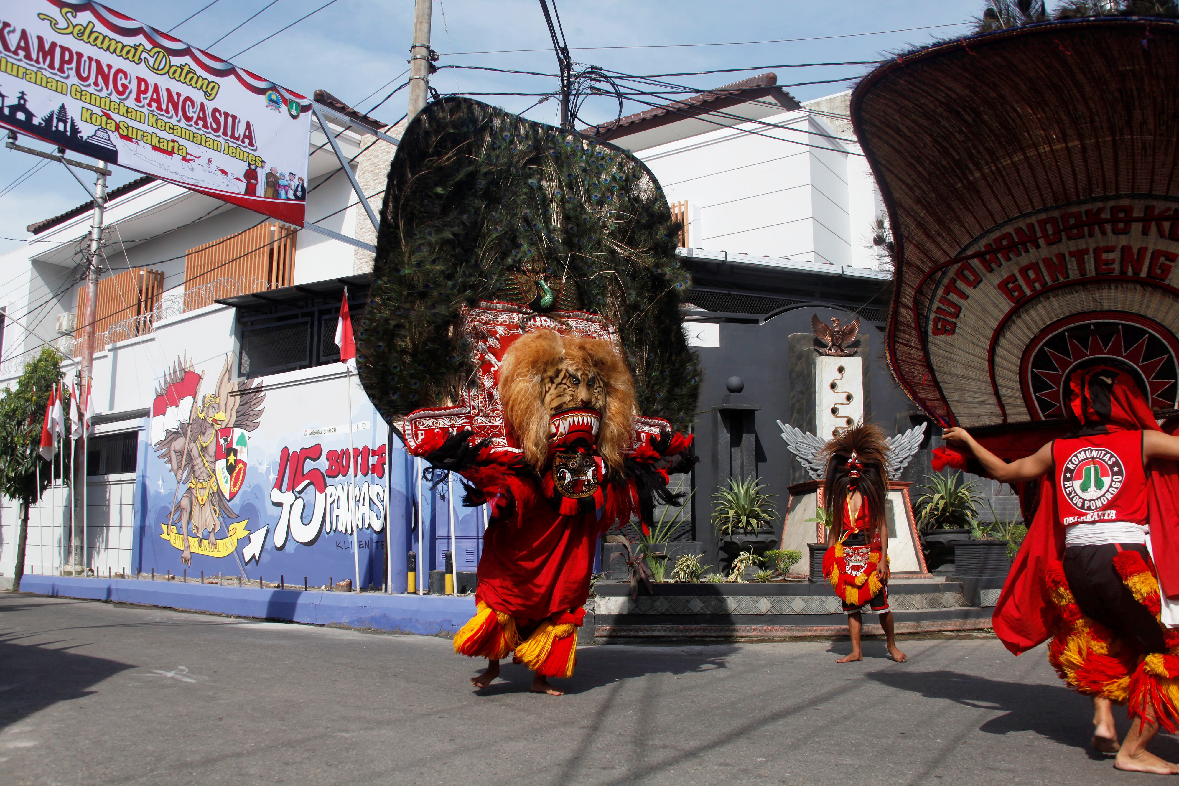 Reog.