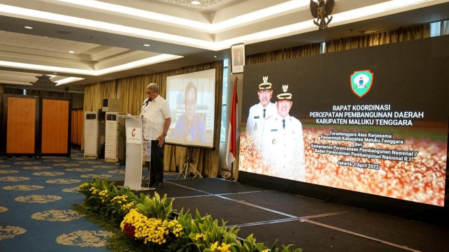 Bupati MalukubTenggara Muhamad Thaher Hanubun di Rakor dengan Bappenas
