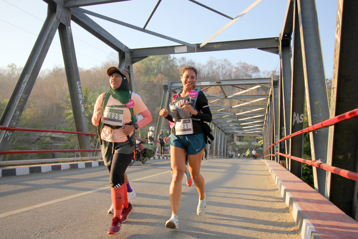 Berolahraga adalah kegiatan yang menyehatkan tubuh. Namun berolahraga membuat tubuh mengeluarkan keringat yang bisa memicu bau ketiak. 