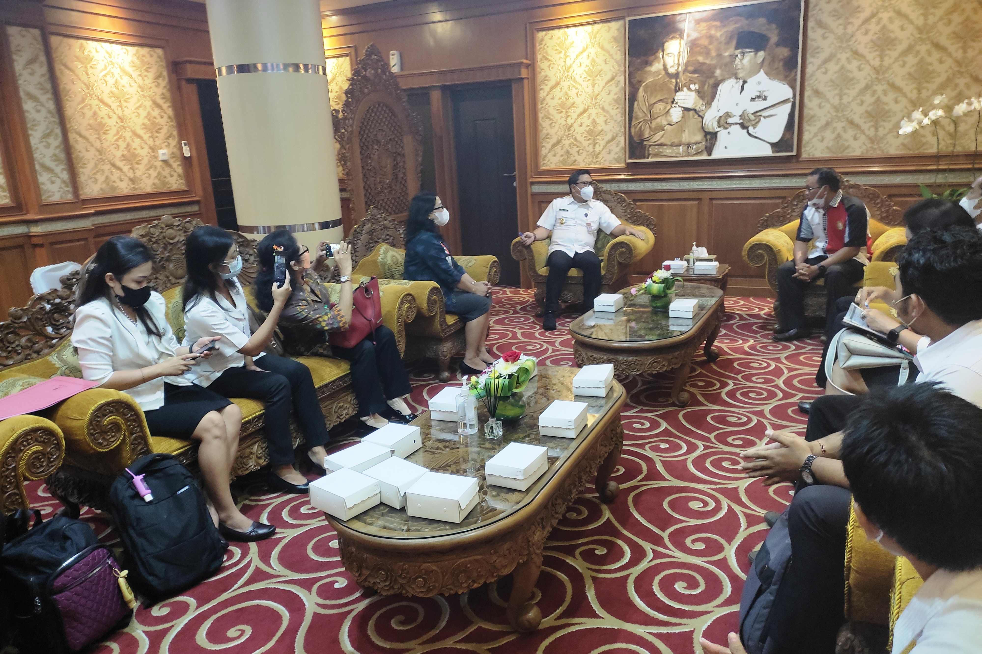 Perwakilan Asosiasi Profesi Perkumpulan Acharya Hindu Nusantara (Pandu Nusa) Kota Denpasar diterima Wawali Kota Denpasar Kadek Agus Arya.