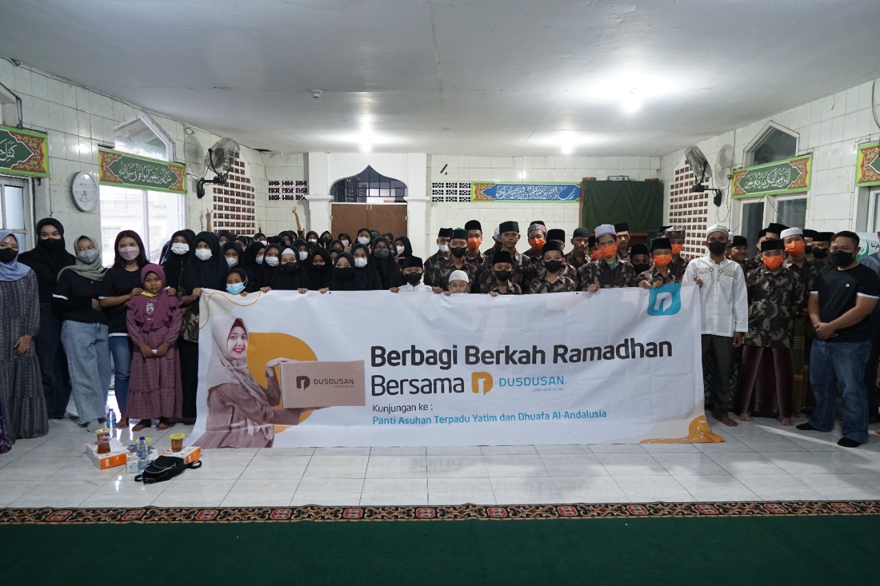 Komunitas reseller terbesar di Indonesia, Dusdusan menggelar acara “Berbagi Berkah Ramadhan Bersama Dusdusan” di Panti Asuhan. 