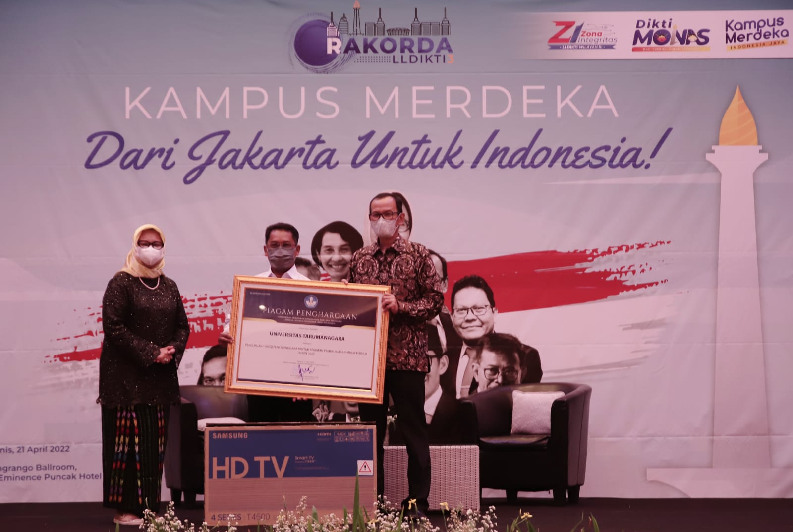 Universitas Tarumanagara (Untar) meraih tujuh penghargaan dari Lembaga Layanan Pendidikan Tinggi (LLDikti) Wilayah III. 