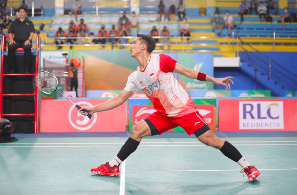 Jonatan Christie akan bertemu rekan senegara, Chico Aura Dwi Wardoyo pada babak semifinal Kejuaraan Asia 2022 di Manila, Filipina, Sabtu.