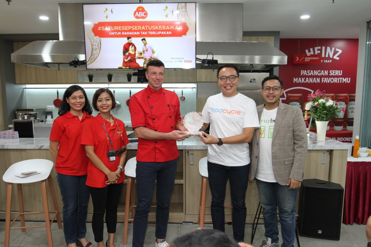 Konferensi pers dan acara buka puasa bersama media, Rabu (20/4)