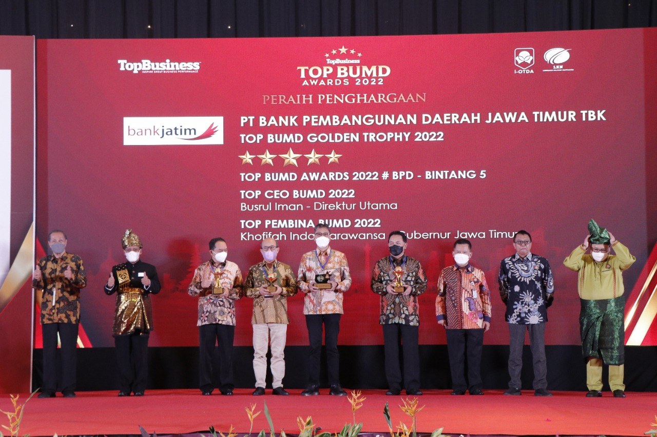 TOP BUMD Awards 2022 atau penghargaan BUMD diselenggarakan di Hotel Raffles Jakarta, Rabu (20/4).