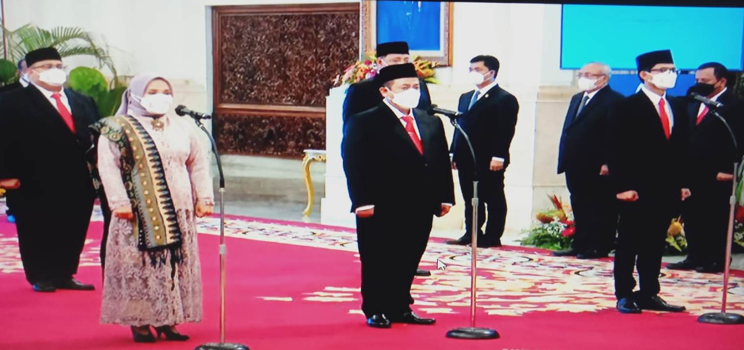 Presiden Lantik Anggota KPU dan Bawaslu di Istana Negara
