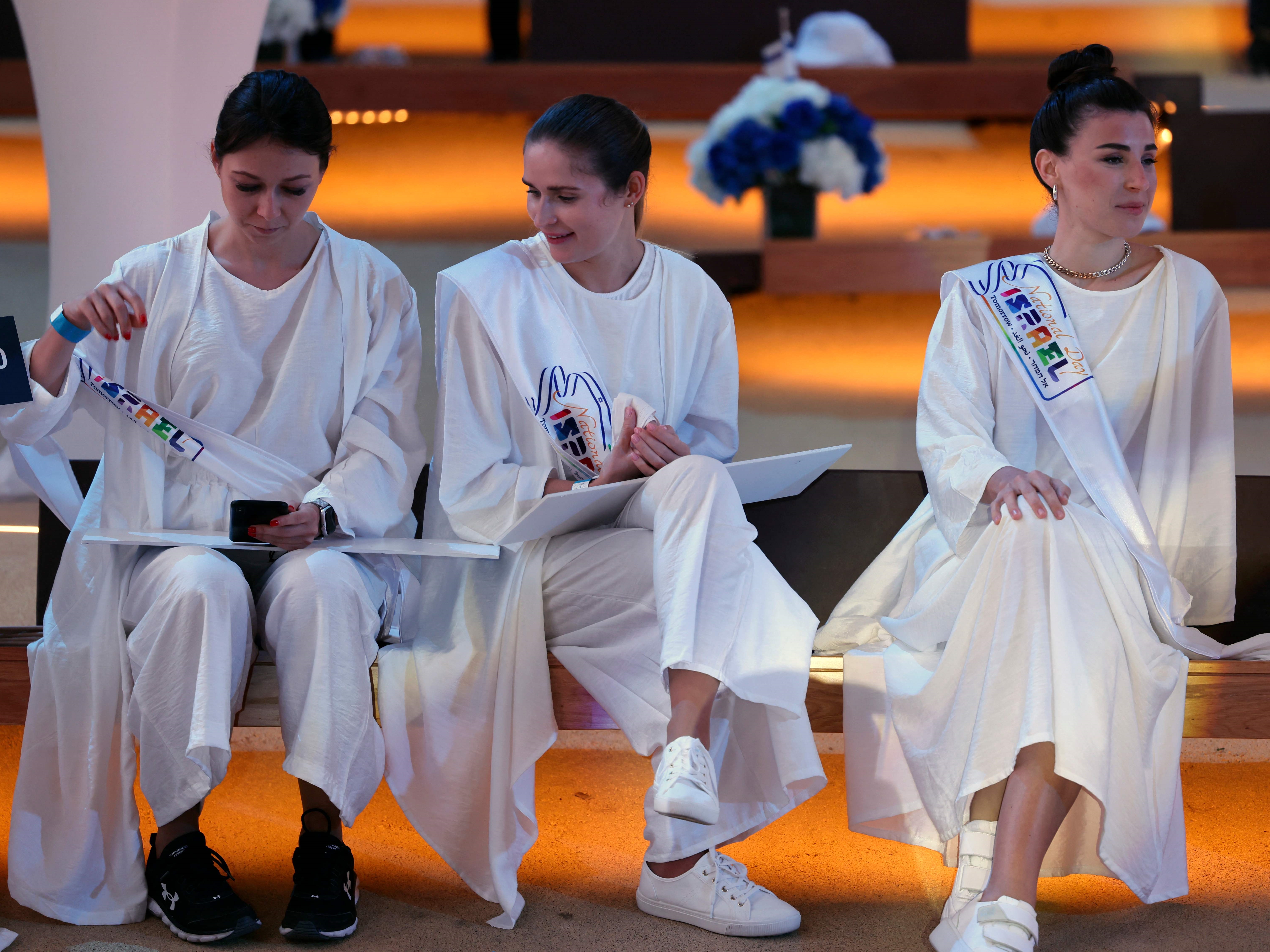 Orang-orang menghadiri Expo 2020 Dubai selama Hari Nasional Expo Israel pada 31 Januari 2022.