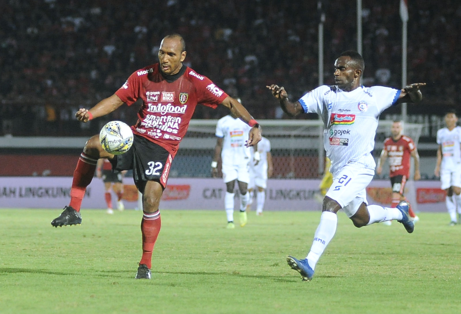 Bek Bali United Leonard Tupamahu