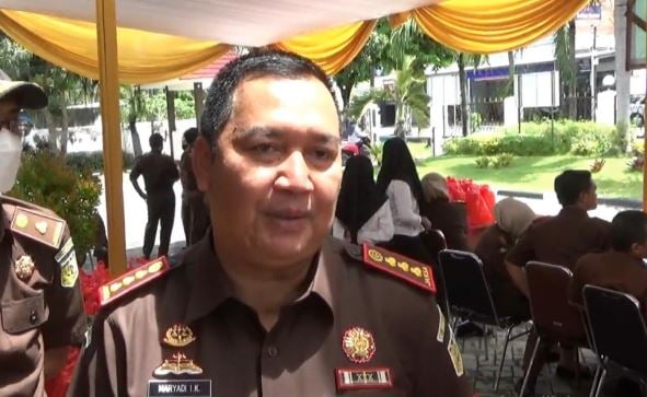 KEJAKSAAN Negeri (Kejari) Pasuruan, Jawa Timur, menggelar pasar murah minyak goreng pada Kamis (21/4/2022 ) ini. 