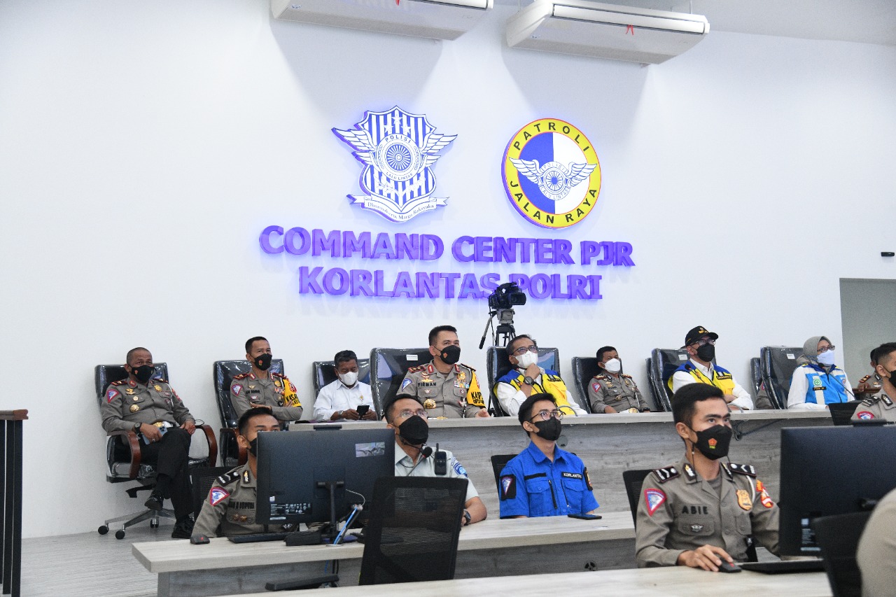 Command center dan kantor patroli jalan raya (PJR) Ditgakkum Korlantas Polri, di KM 29 Tol Jakarta-Cikampek diresmikan, Senin (25/4/2022)